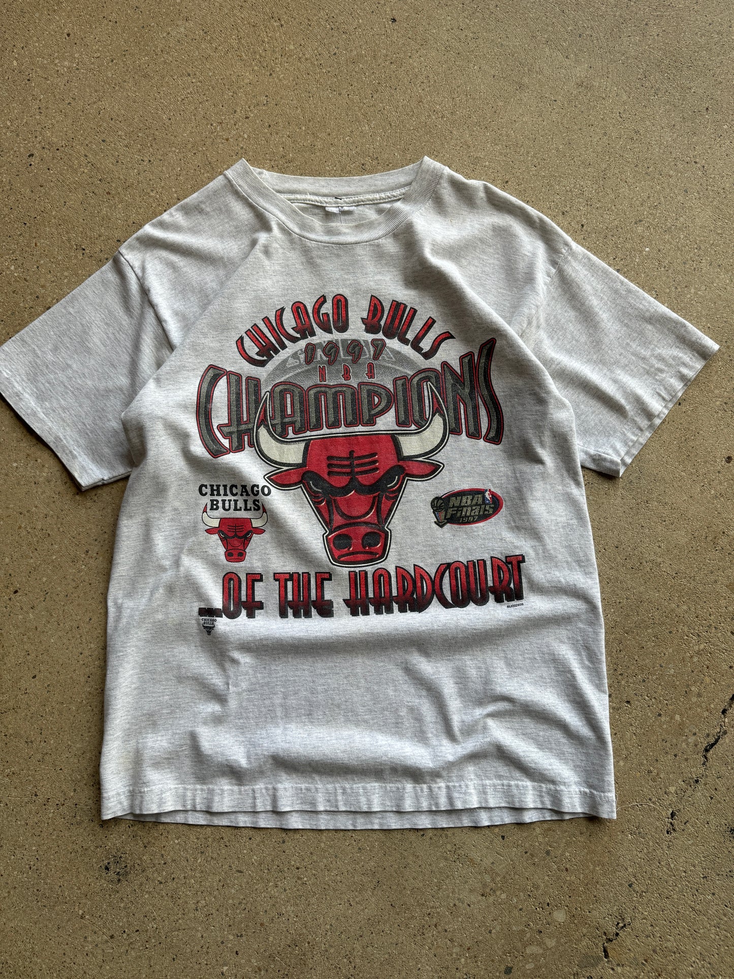 Vintage Chicago Bulls Champions Of The Hardcourt T Shirt Size Large